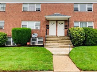 261 Loring Ave APT 2B, Edison, NJ 08817