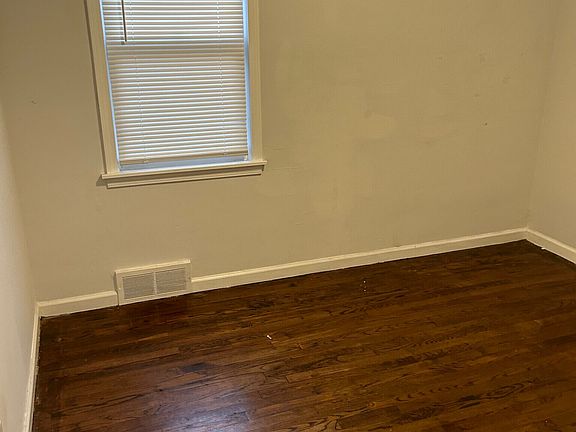 3rd image of 21663 Newcastle Rd