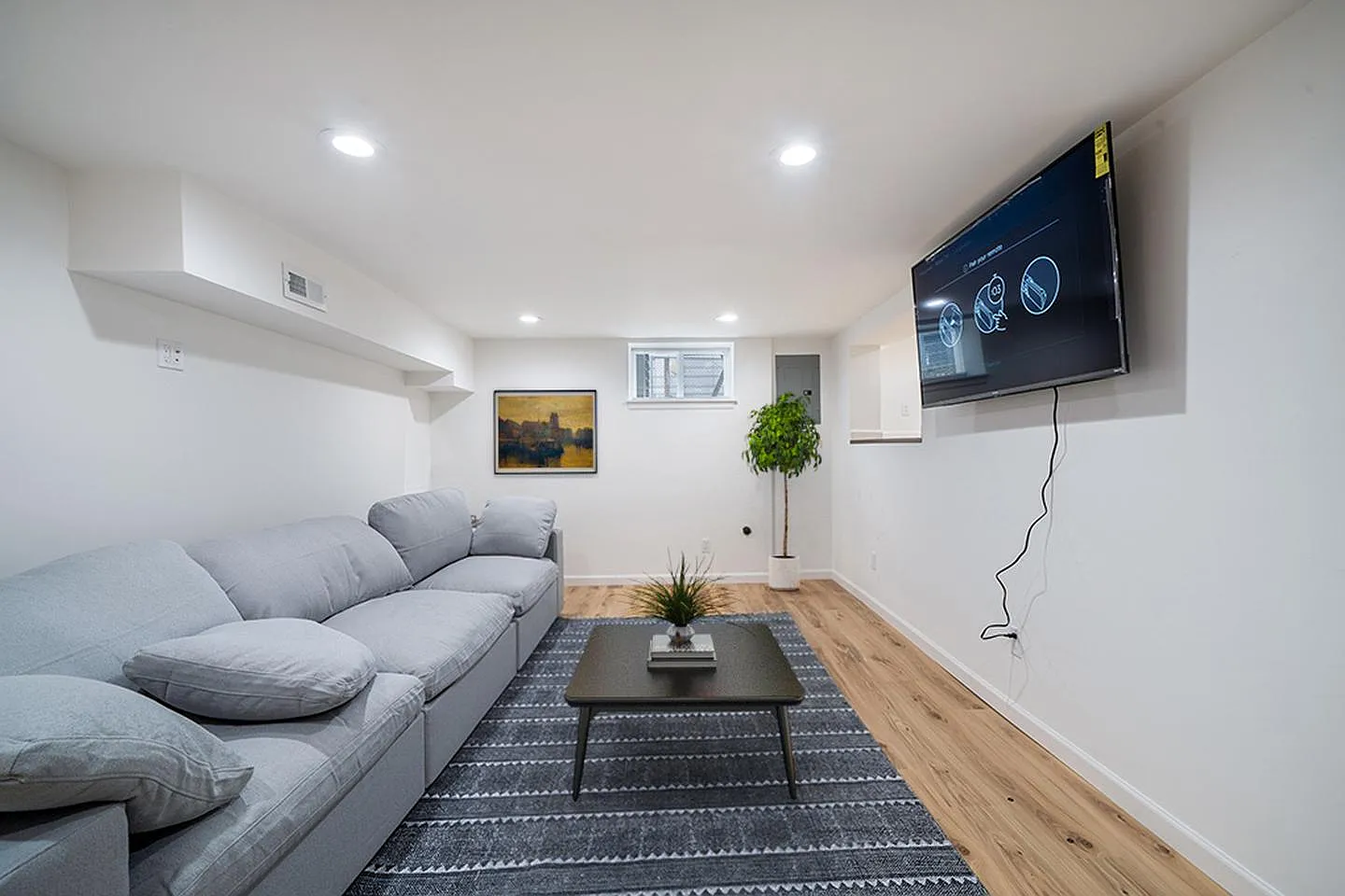 Elegant University Park home by Columbia Park & UP — Photo 1