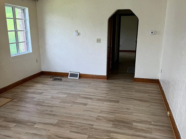 807 Potomac Ave — Photo 16
