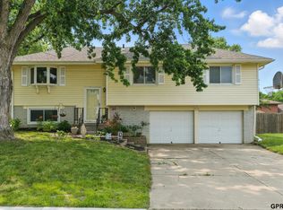 6512 S 136th St, Omaha, NE 68137