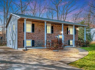 29 Vesta Dr, Fredericksburg, VA 22405