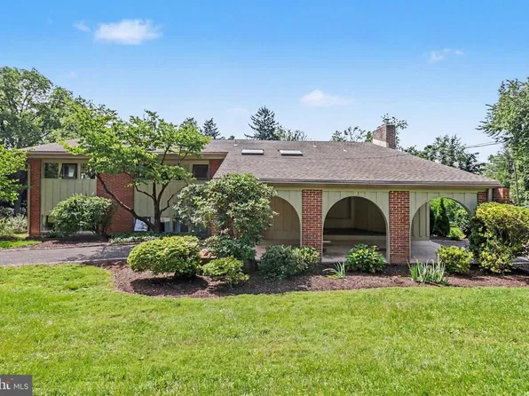1935 High St, Camp Hill, PA 17011