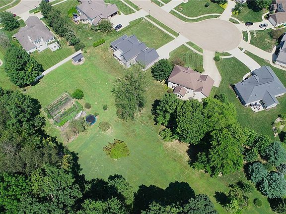 3rd image of 7 Long Vue Ct