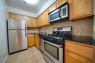 22-14 Astoria Boulevard