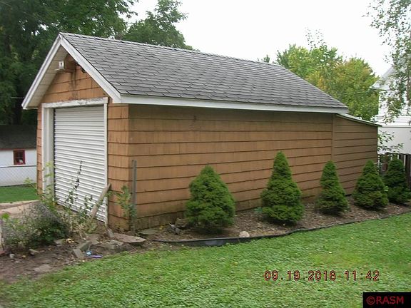 4th image of 1102 James Ave