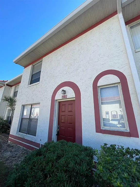 3 bed, 2.5 bath, 1307 sqft, $1,795 — Photo 1