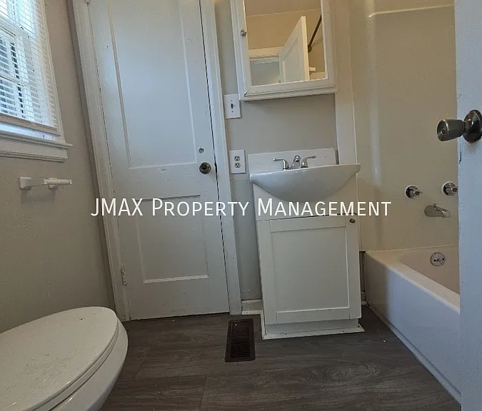 2916 Courtland Rd NW — Photo 7