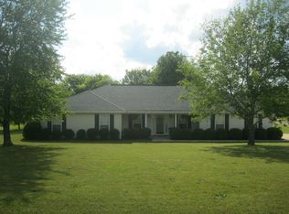 319 Valley View Gardens Cir, Moundville, AL 35474