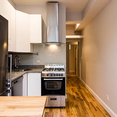 Rented by Nooklyn NYC LLC | media 32