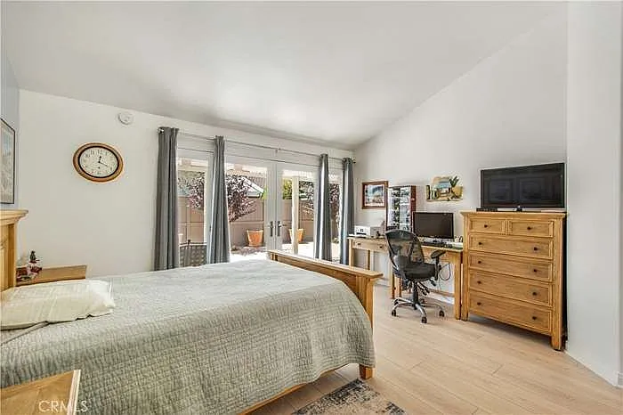 7259 Seaworthy Dr — Photo 23
