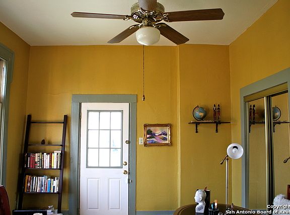 5th image of 603 Barbe St