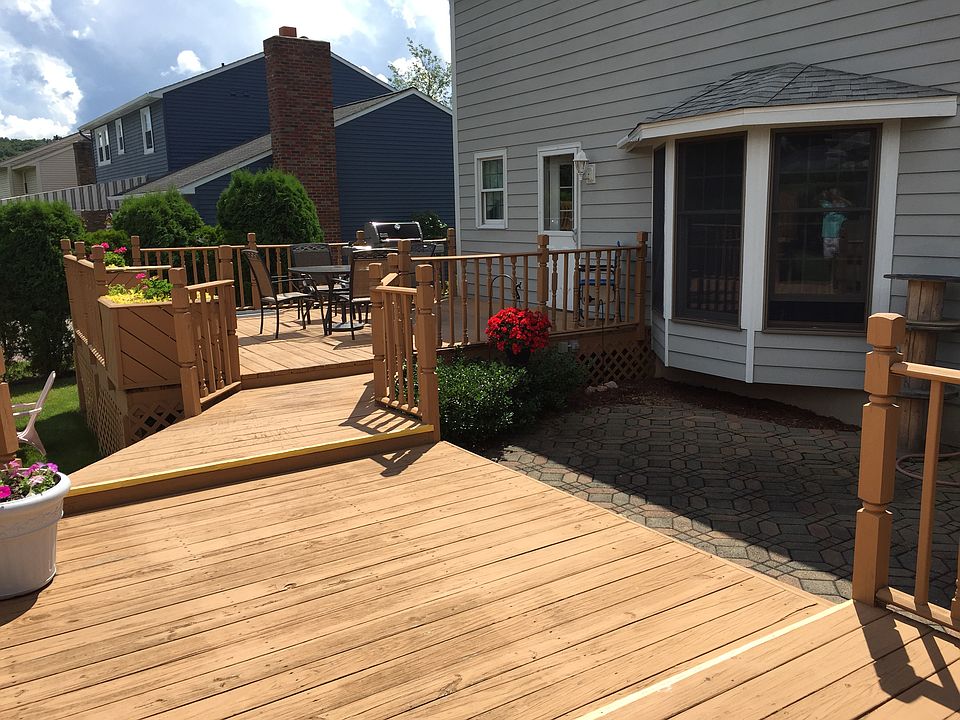 1st image of 308 Broadmoor Dr