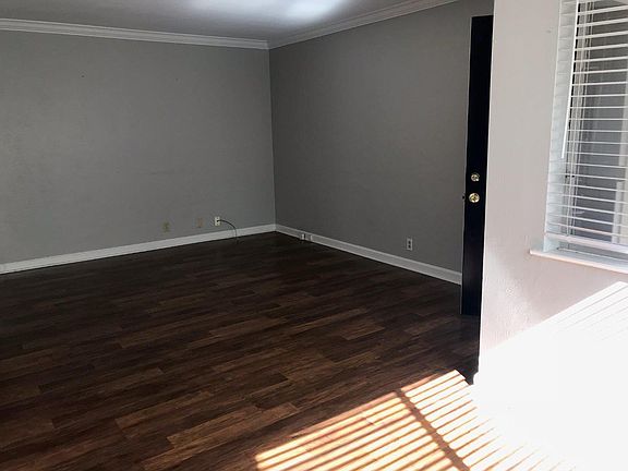 2nd image of Lincoln Ave