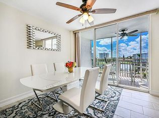 5 Bluebill Ave APT 511, Naples, FL 34108