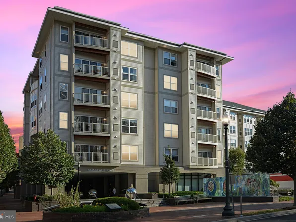 8045 Newell St APT 117, Silver Spring, MD 20910