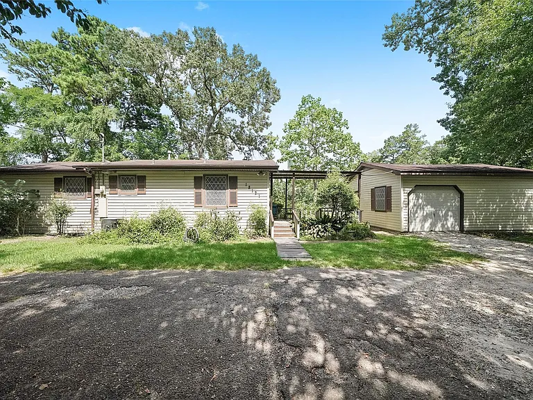 18121 Atkinson Ln — Photo 2