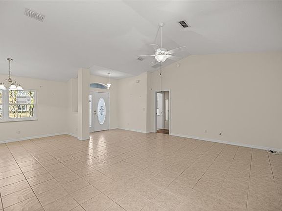 4th image of 8601 SW 60th Cir