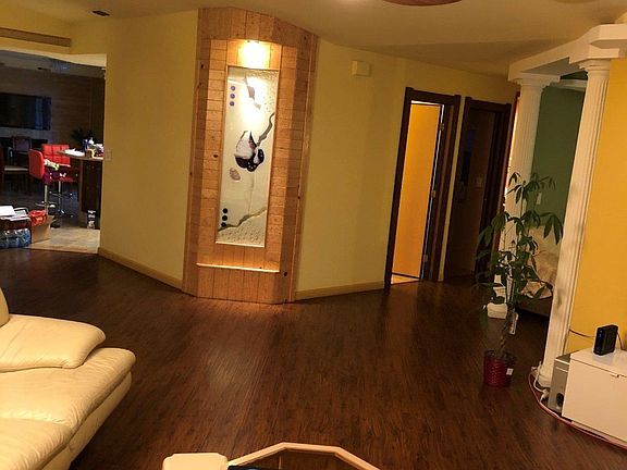5th image of 8644 Elaine Dr