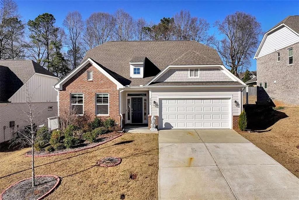 5 bed, 3.0 bath, 3070 sqft, $3,500 — Photo 2