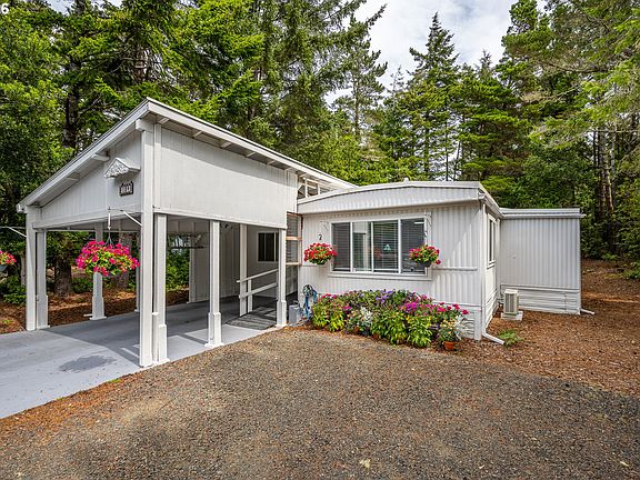 2nd image of 1600 Rhododendron Dr Space 129