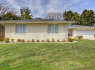2119 Plymouth Dr, Champaign, IL