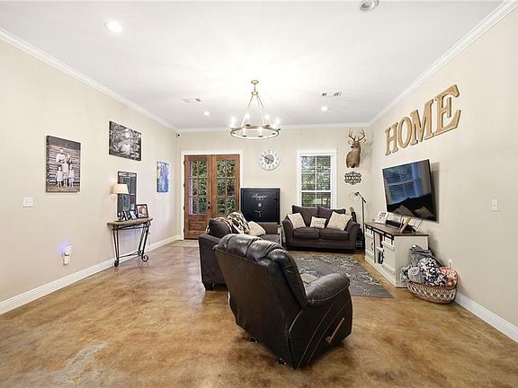 3rd image of 25189 W Choctaw Dr