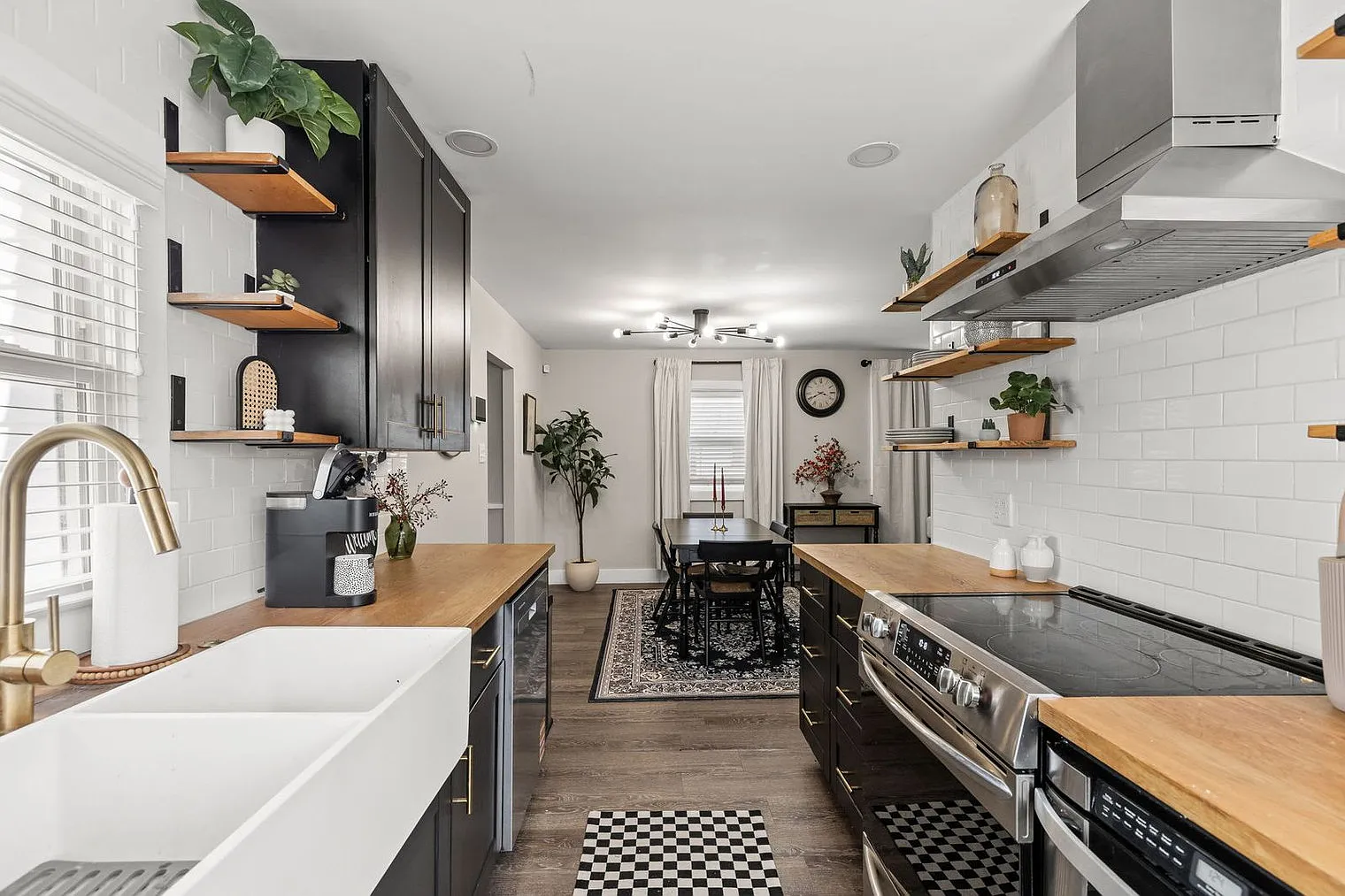3 bed, 2.0 bath, $3,371 — Photo 4