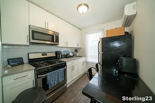 Rented by Sterling Realty Solution Inc | media 1