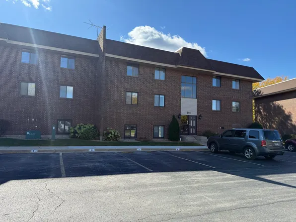 201 E Janata Blvd APT 1A, Lombard, IL 60148