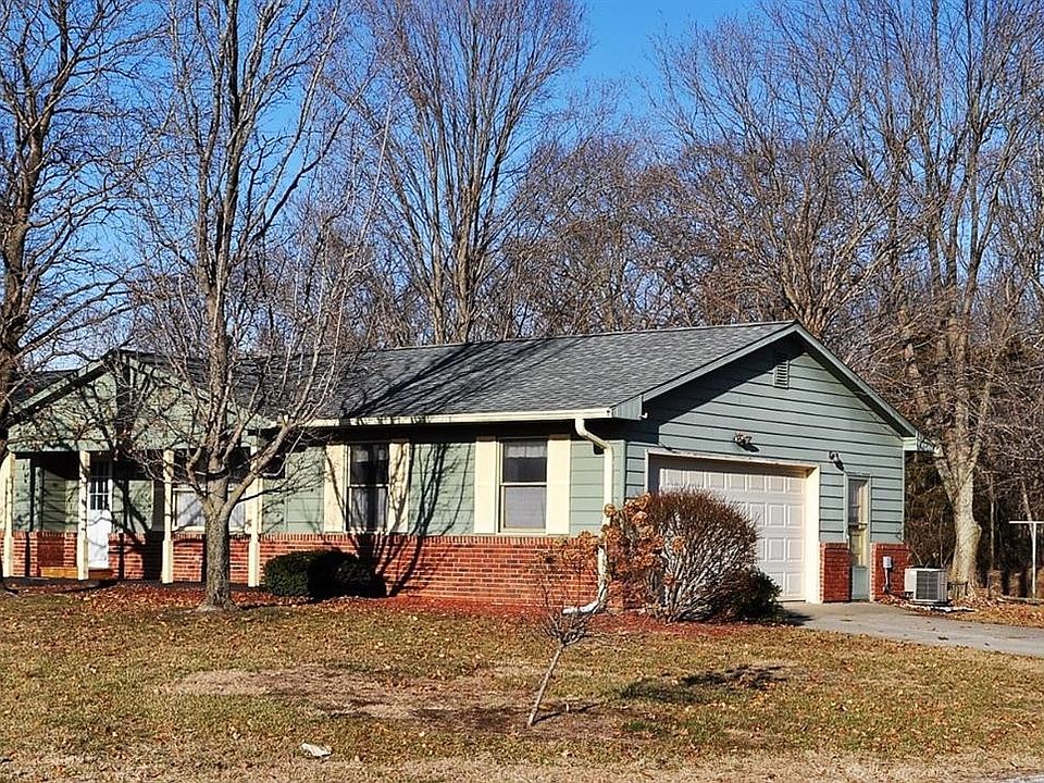 1st image of 621 E Terrace Dr