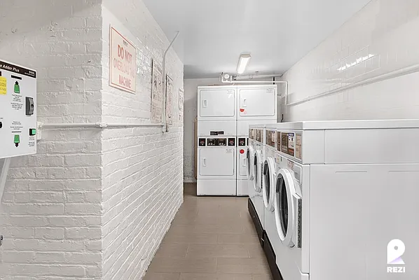 Rented by REZI | media 107