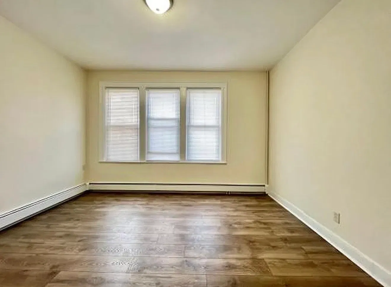 2 bed, $1,900 — Photo 2