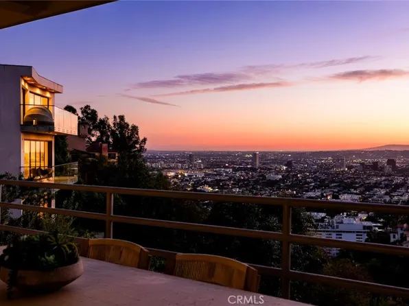 8448 Franklin Ave, Los Angeles, CA 90069