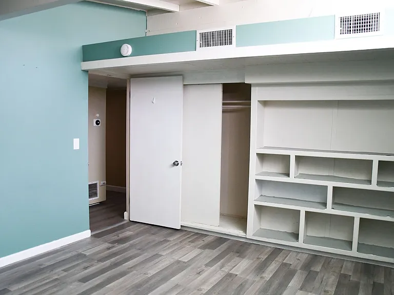 2432 W Transit Ave — Photo 26