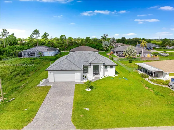 376 Cratsley Ave S, Lehigh Acres, FL 33974