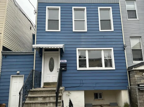 296 Webster Avenue image 1 of 9