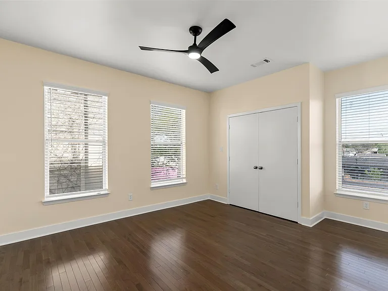 903 Roy St — Photo 28