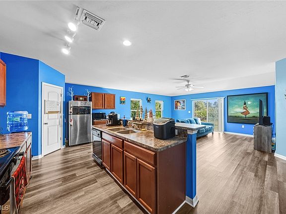 5th image of 2609 25th St