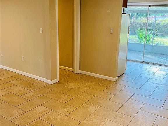 3rd image of 417 Eastway Dr