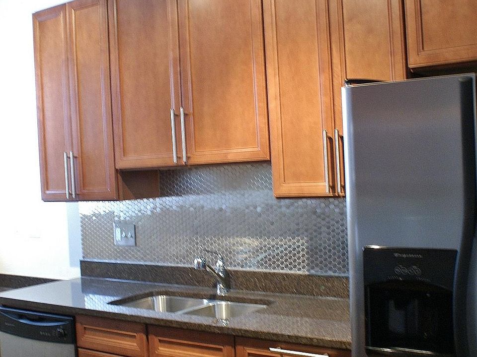 1st image of 3449 N Wolcott Ave #3F