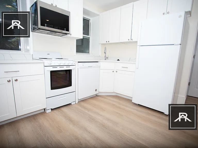 389 Harvard St #2 — Photo 12