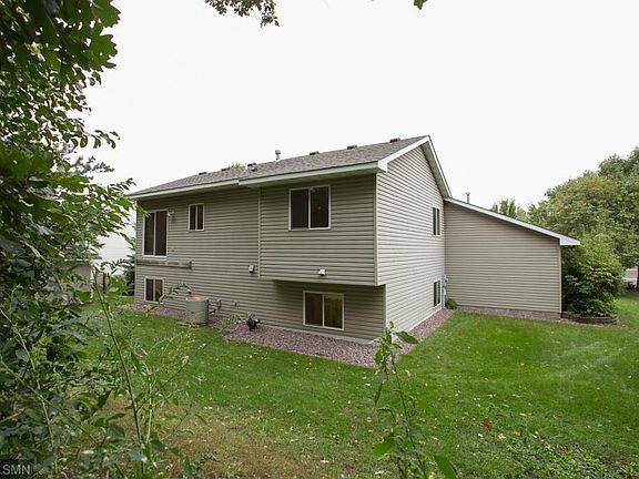 3rd image of 23046 Jivaro St NW