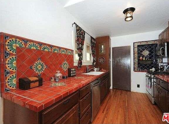 5th image of 5232 Sylmar Ave