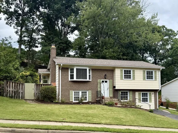 13632 Kingsman Rd, Woodbridge, VA 22193