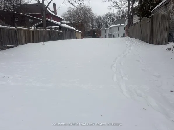 126 Elgin St W, Arnprior, ON K7S 1N8