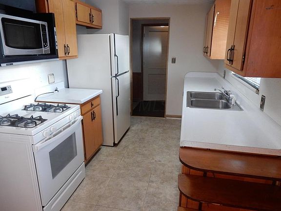 2nd image of 1588 Marvin Dr