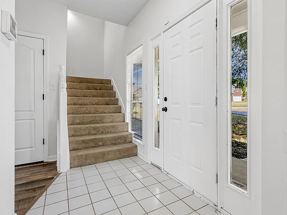 4th image of 9461 Hickory Dr