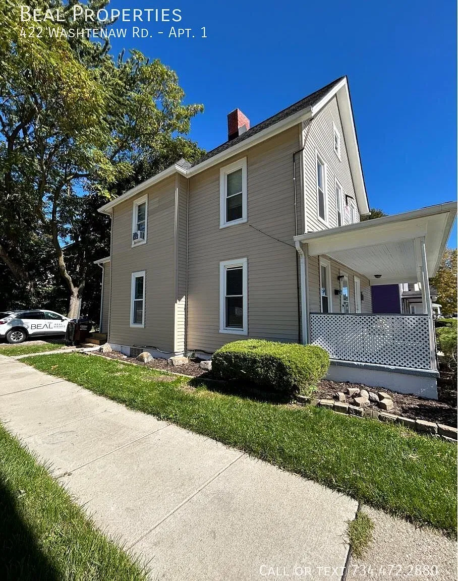 2 bed, $1,400 — Photo 2