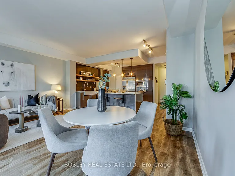 500 Richmond St W #319 — Photo 6